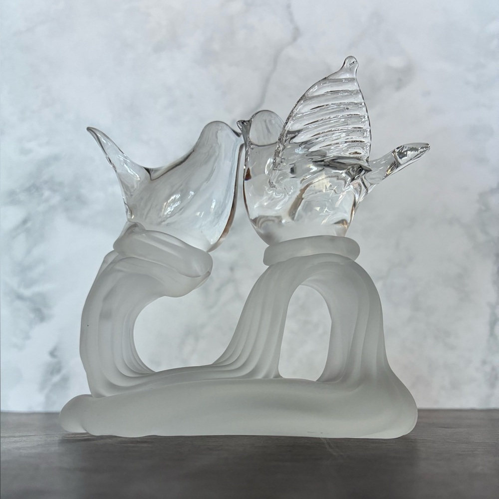 Vintage Silvestri Hand-Blown Glass Sculpture of Two Love Birds